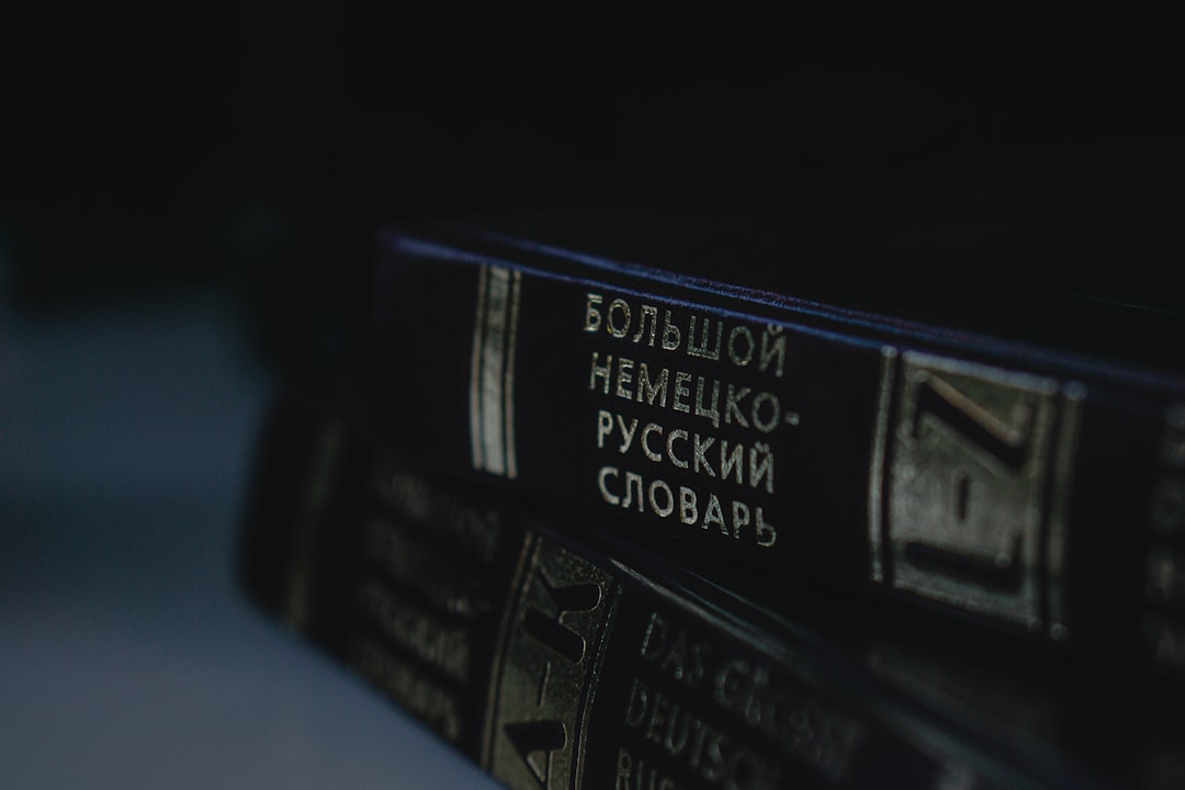 découvrez book of dead, la célèbre machine à sous d’aventure égyptienne. plongez dans l’univers des pharaons, explorez des temples mystérieux et tentez de remporter des trésors légendaires !